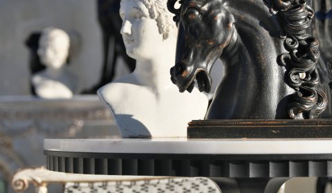 I FREGI, LE STATUE L’ARTE E I DECORI