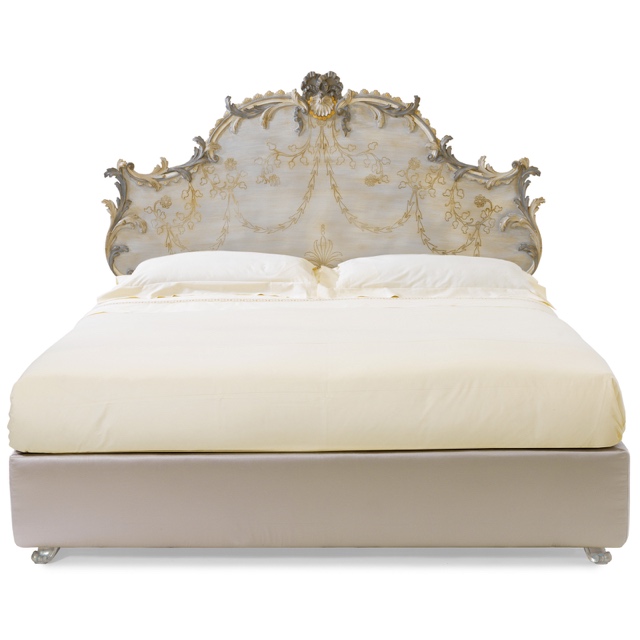 Headboard with engraved decoration - King size