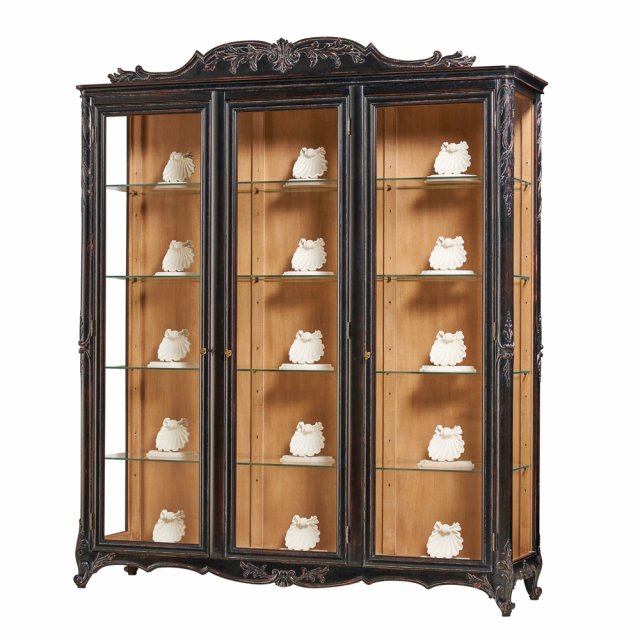 3 Doors display cabinet with ornament