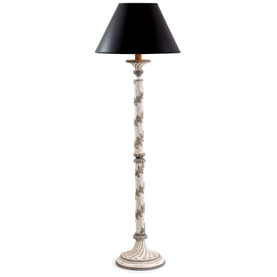 Floor lamp with wrapped leaves 